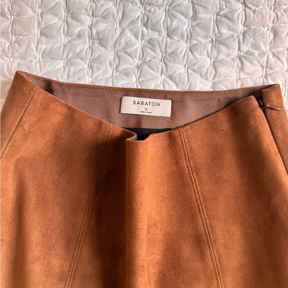 Aritzia Babaton Hopper Faux Suede Rich Brown Mini Skirt - Picture 3 of 5